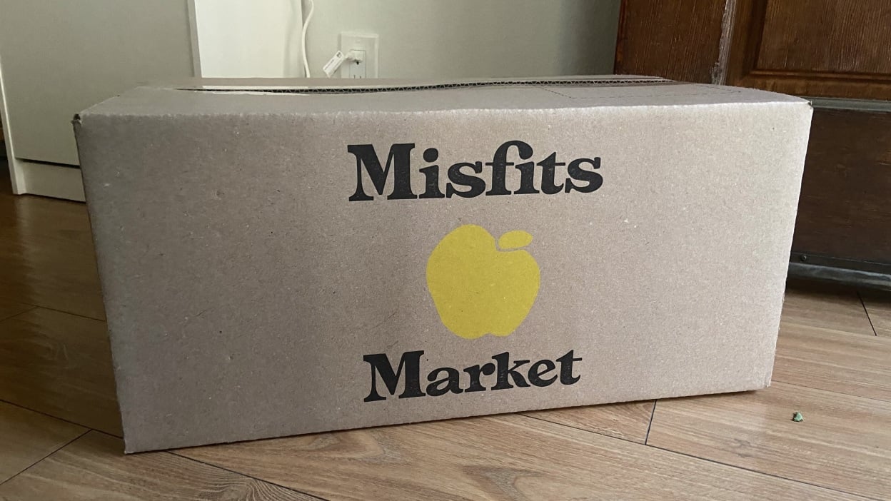 misfits market box on the floor